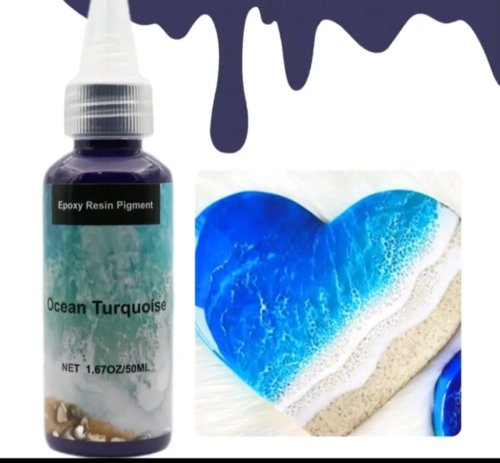 موج البحر أزرق