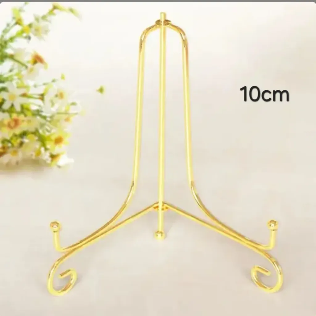 ستاند ذهبي صغير