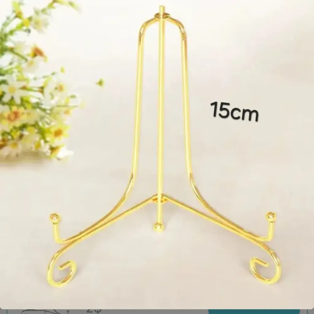 ستاند ذهبي وسط