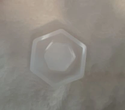 قالب مسدس صغير